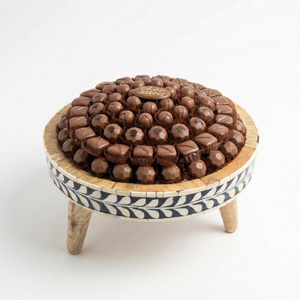 U03 صينية مكشوف دائري قواعد خشب اسود 750 جم