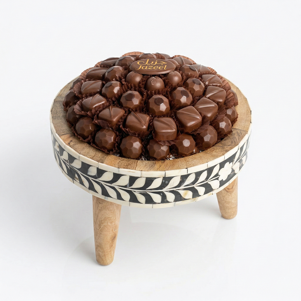 U04 صينية مكشوف دائري قواعد خشب اسود 500جم